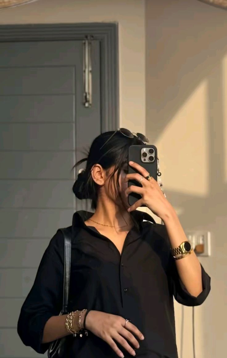 Hidden face dp for girls candid