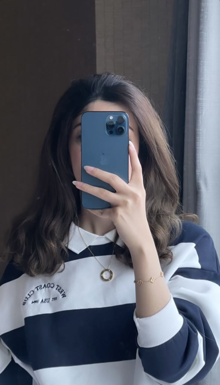 Hidden face dp for girls for facebook