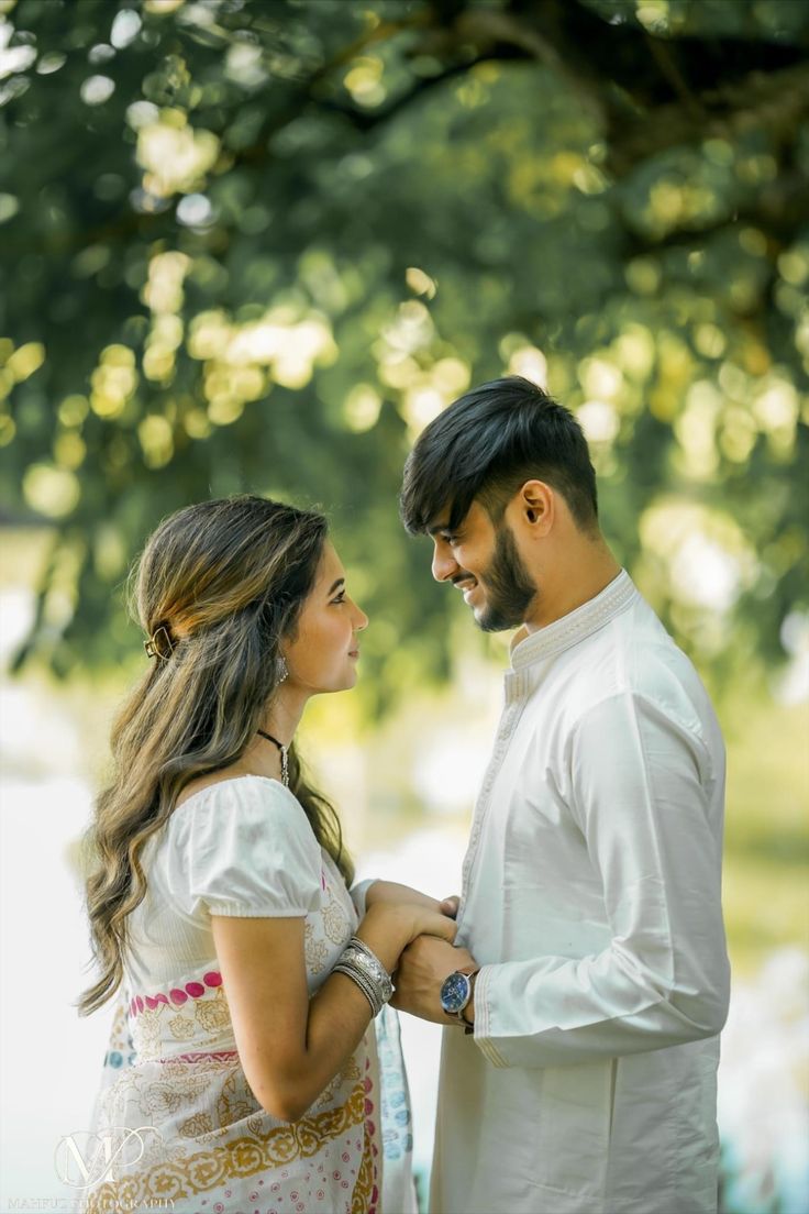 Whatsapp dp mirror selfie