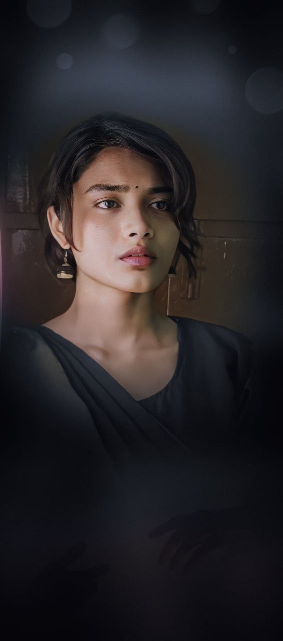 alone dp black and white