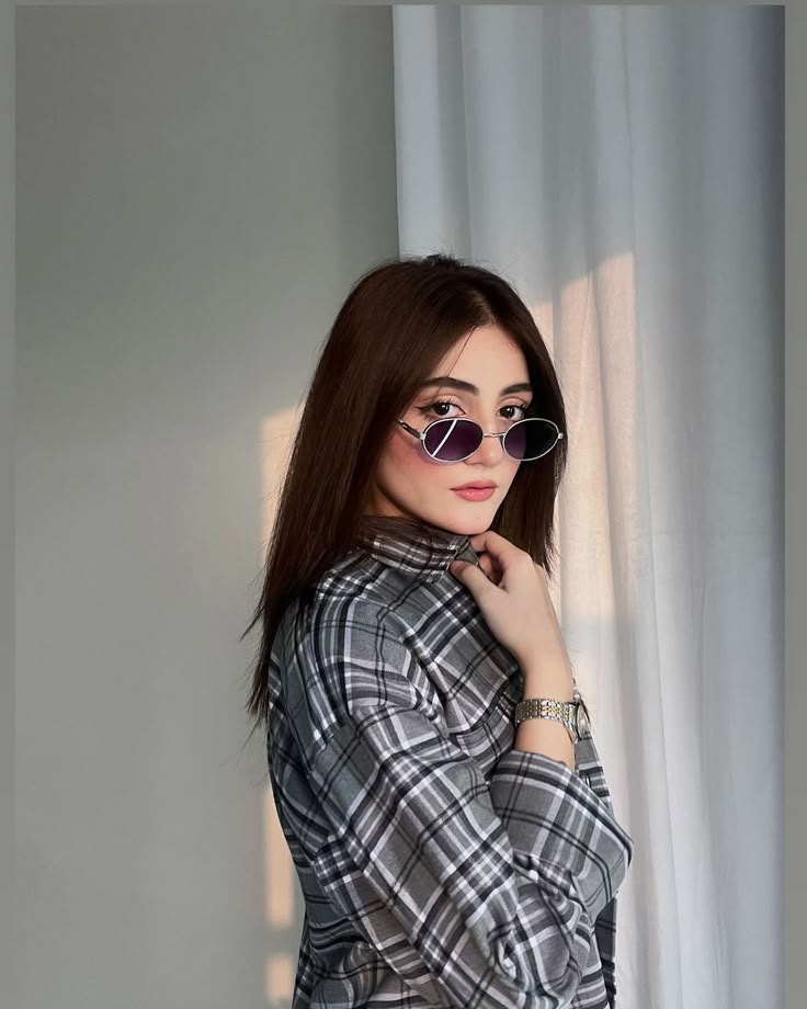 attitude girl dp hd