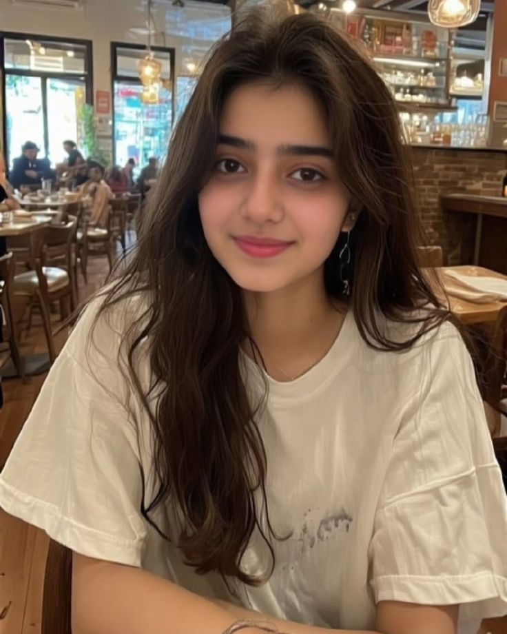 beautiful real girl pic hd