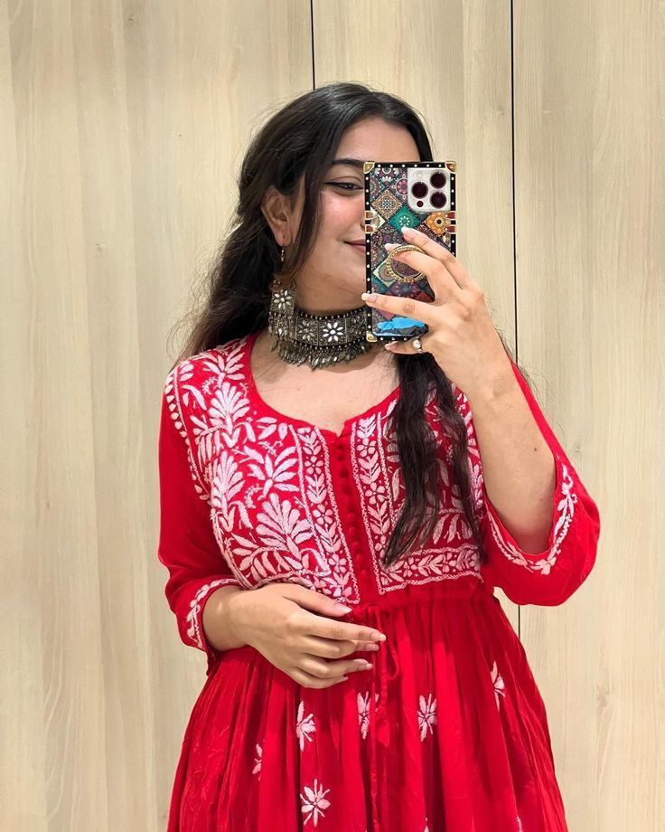 best mirror selfie girl dp