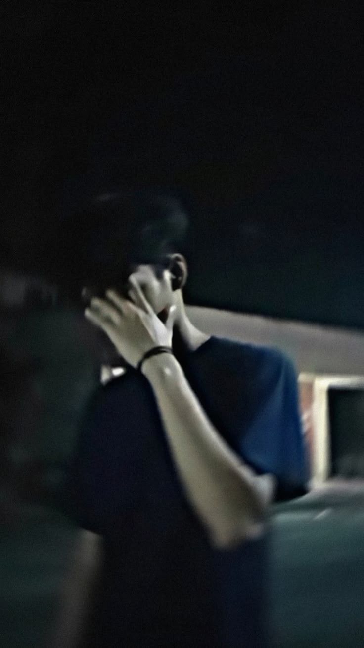 blur dp for boys dark background