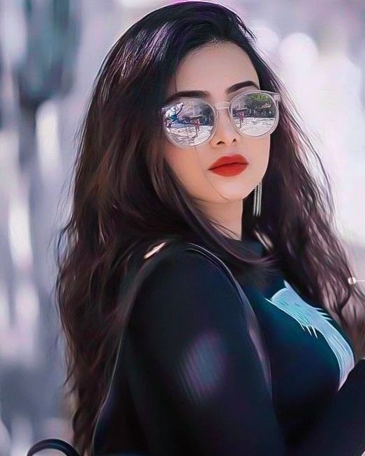 cute attitude dp girl