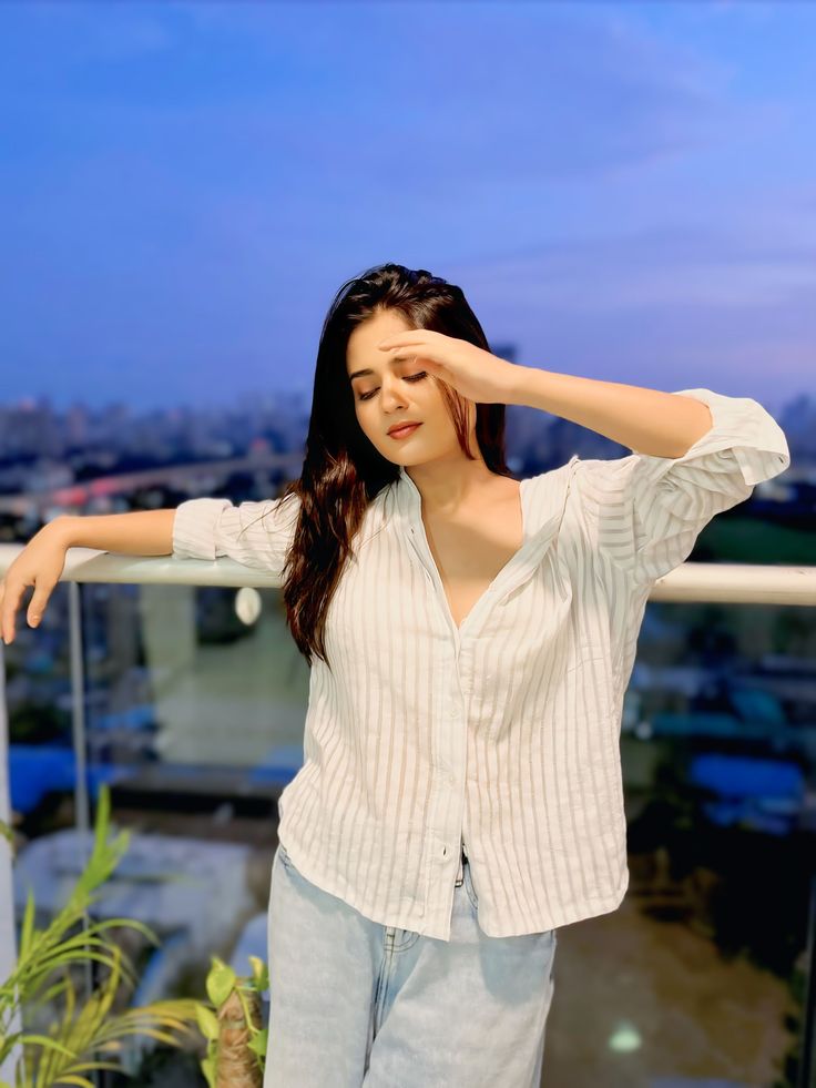 cute girl pic aesthetic