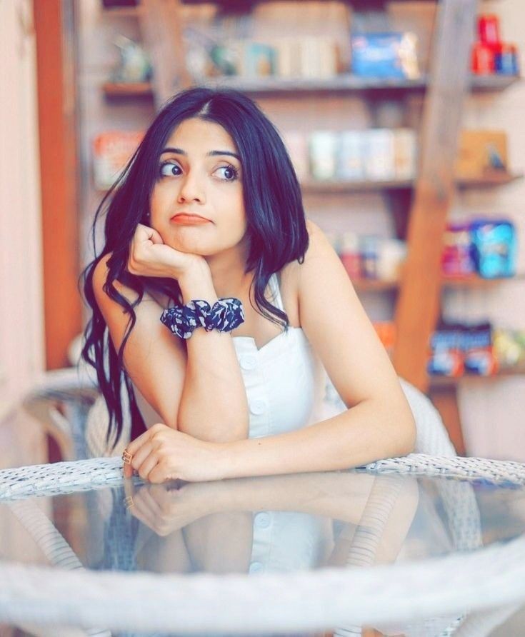 cute girl pic indian style