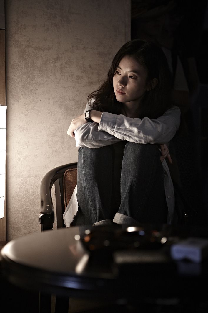 dp for sad girl crying eyes