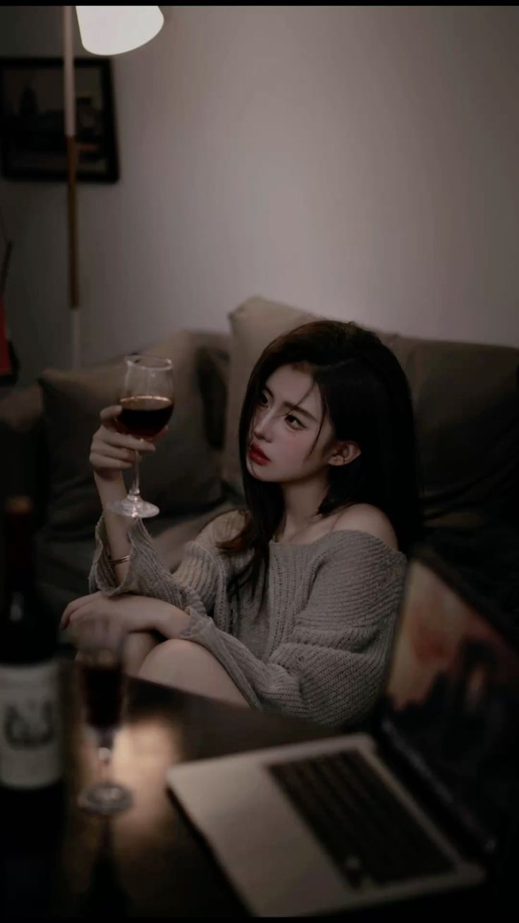 dp for sad girl heart pain