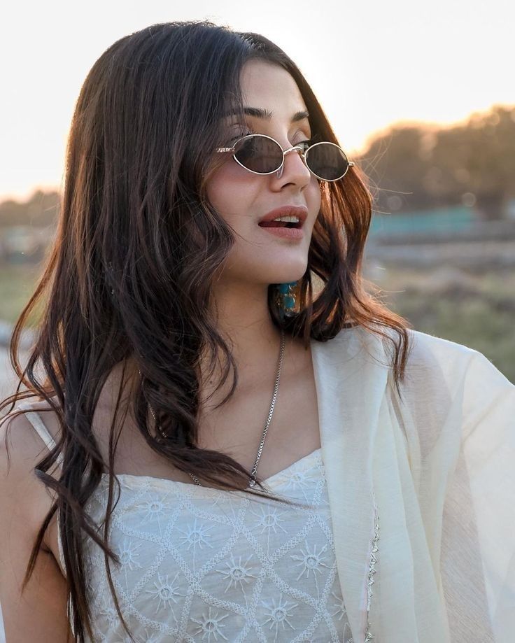killer look attitude girl dp