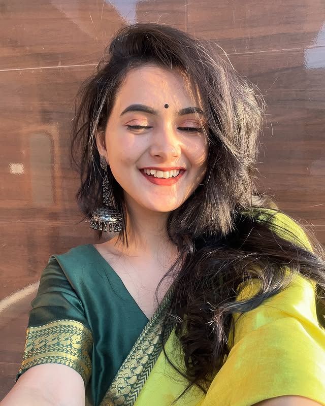 ladki ka photo simple love