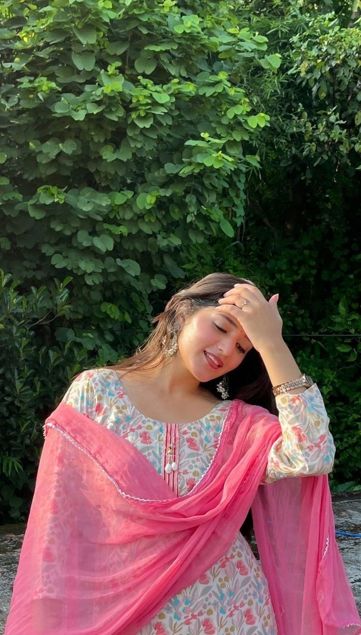 ladki ki image stylish