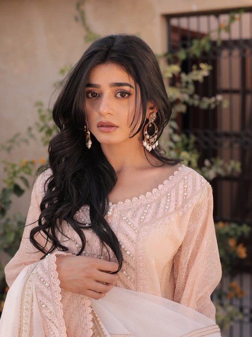 ladki ki photo desi style