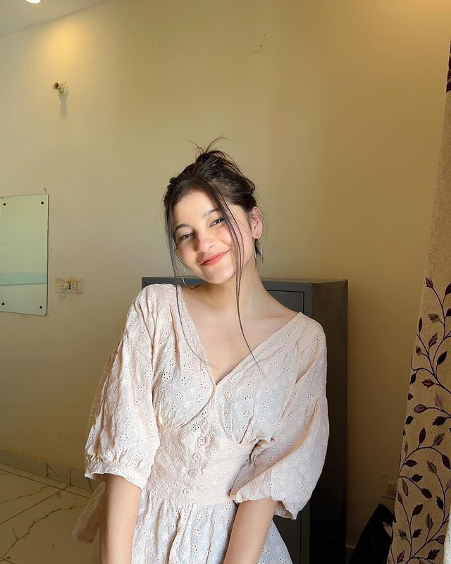 ladki photo dp stylish