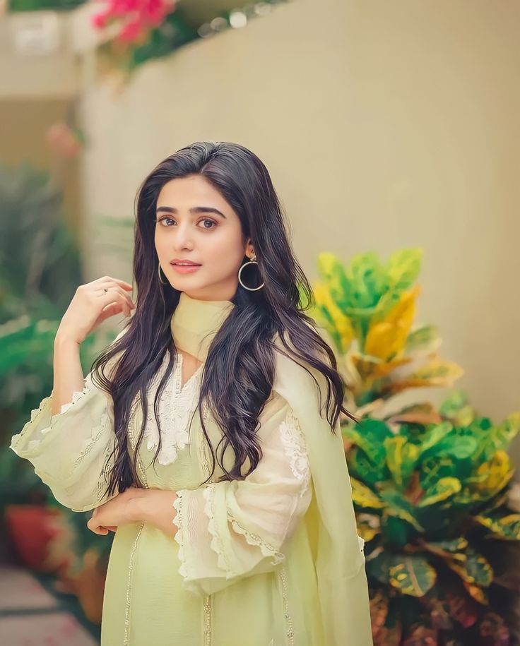 ladki photo hidden face