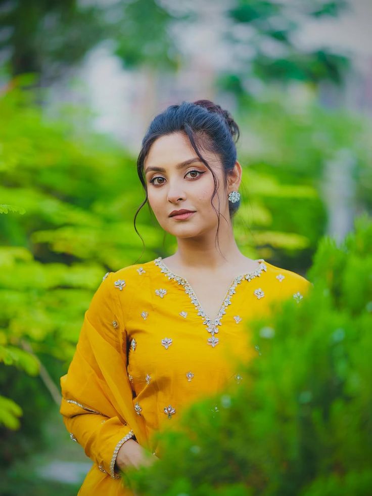 ladki photo in saree