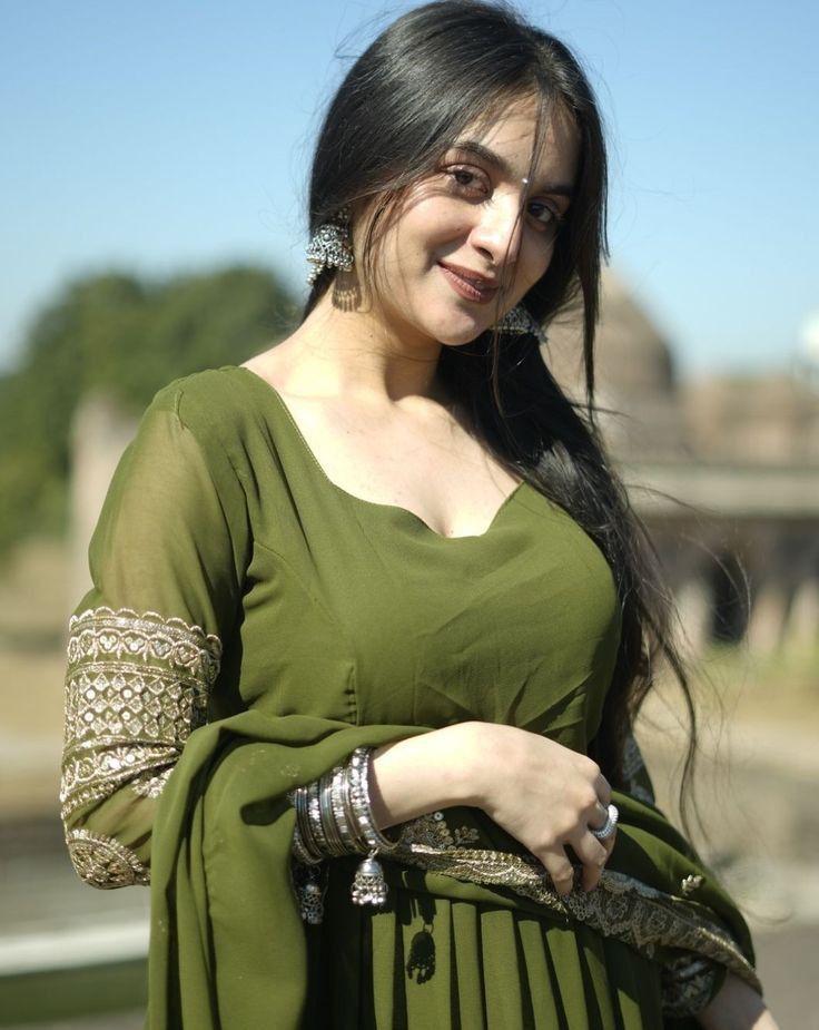 ladki photo natural look