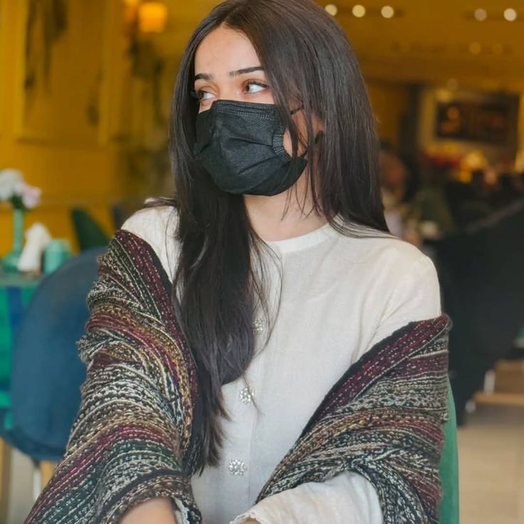 mask girl dp attitude