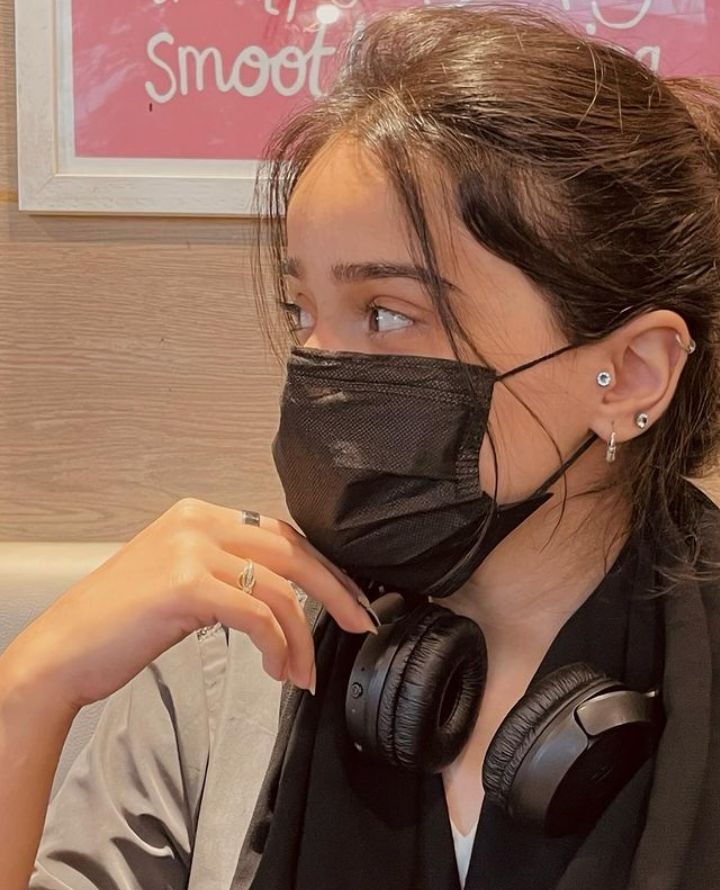 mask girl dp for profile