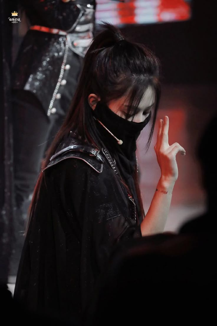 mask girl dp instagram new