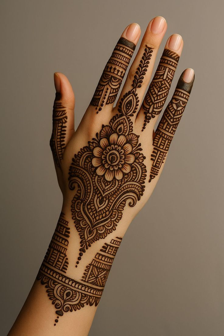 mehndi design photos heavy pattern