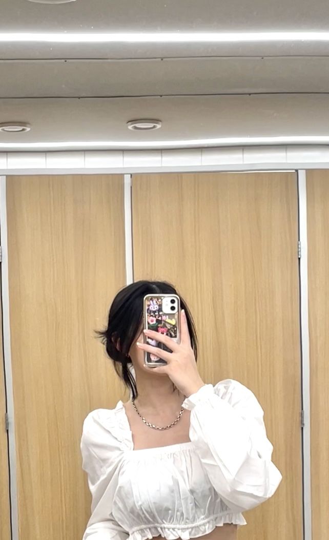 mirror selfie girl dp k