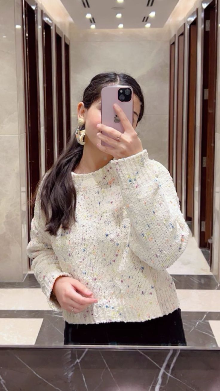 mirror selfie girl dp aesthetic