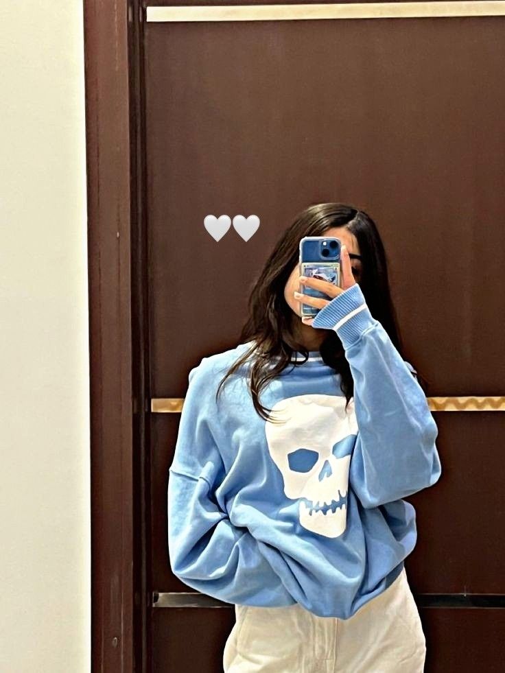 mirror selfie girl dp aesthetic