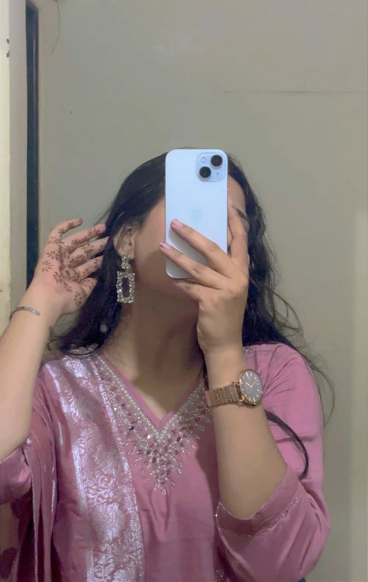 mirror selfie girl dp classy