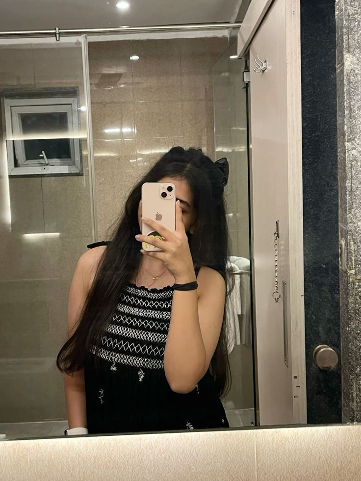 mirror selfie girl dp hidden face aesthetic