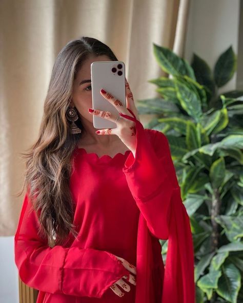 mirror selfie girl dp hidden face aesthetic