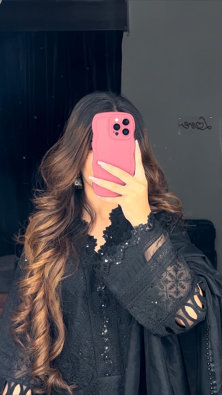 mirror selfie girl dp mirror image