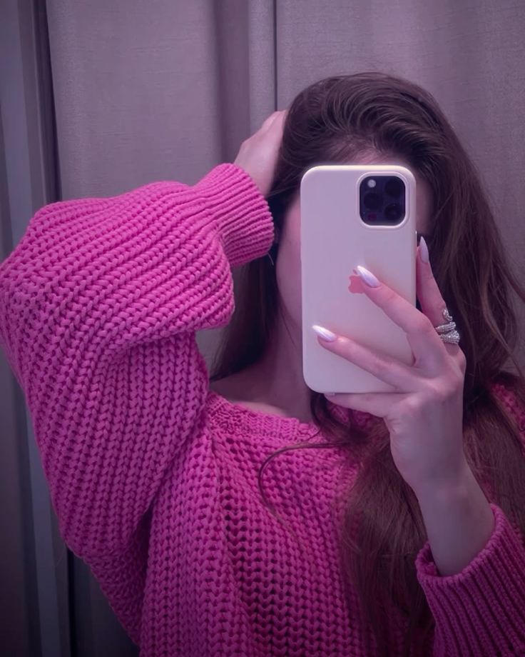 mirror selfie girl dp mirror image