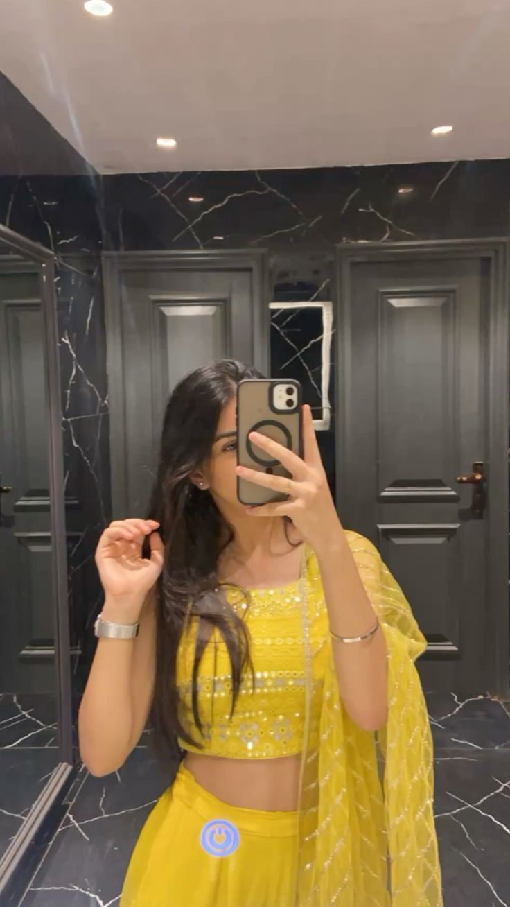 mirror selfie girl dp mirror pose