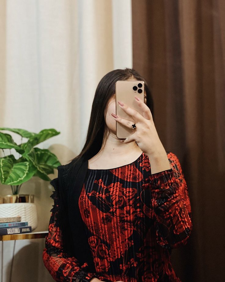 mirror selfie girl dp mirror shot