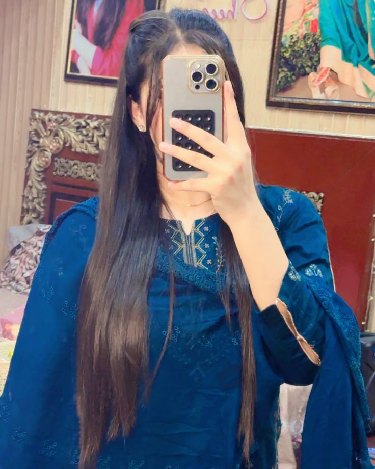 mirror selfie girl dp modern