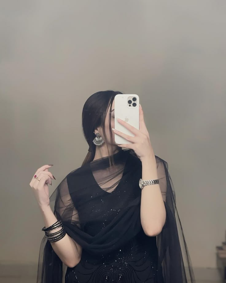 mirror selfie girl dp natural light