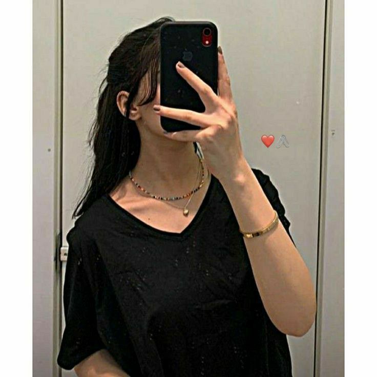 mirror selfie girl dp outfit ideas