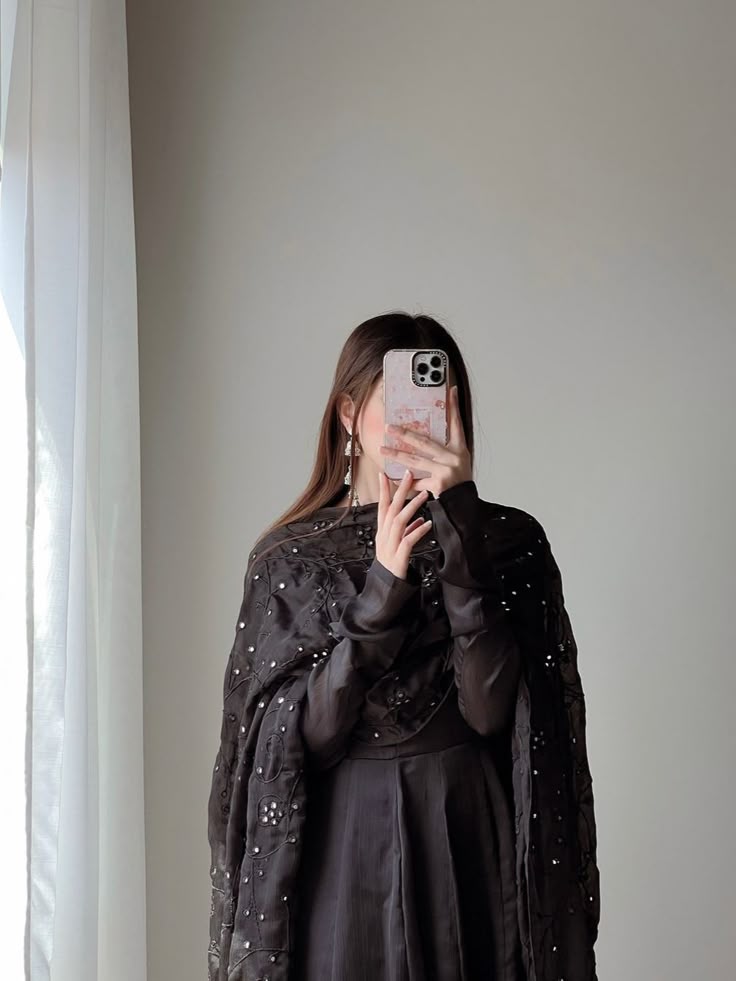 mirror selfie girl dp realistic