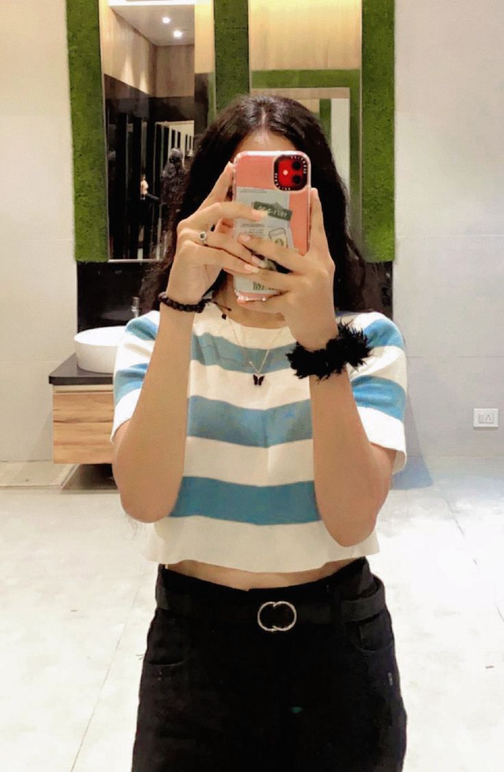 mirror selfie girl dp unique