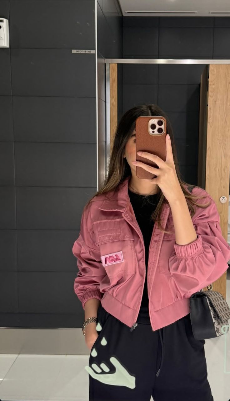 mirror selfie girl instagram