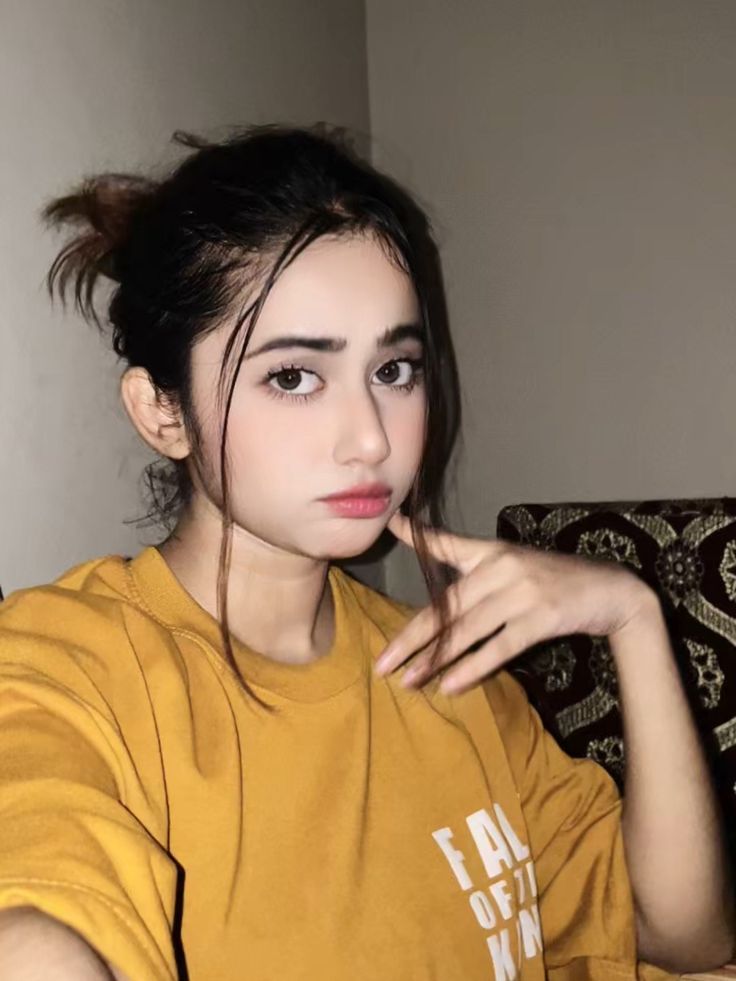 real girl pic for status