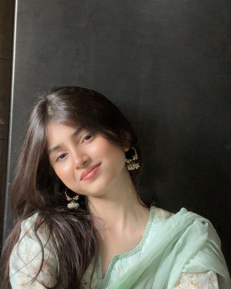real girl pic indian style