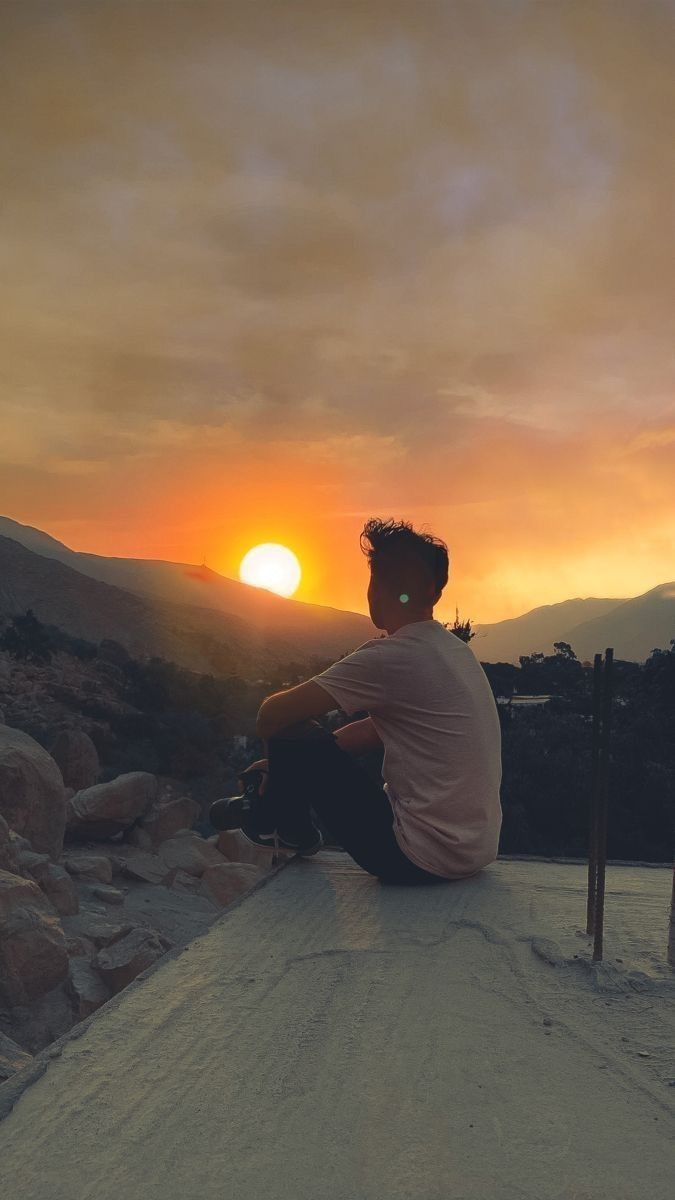 sad boy dp mirror selfie