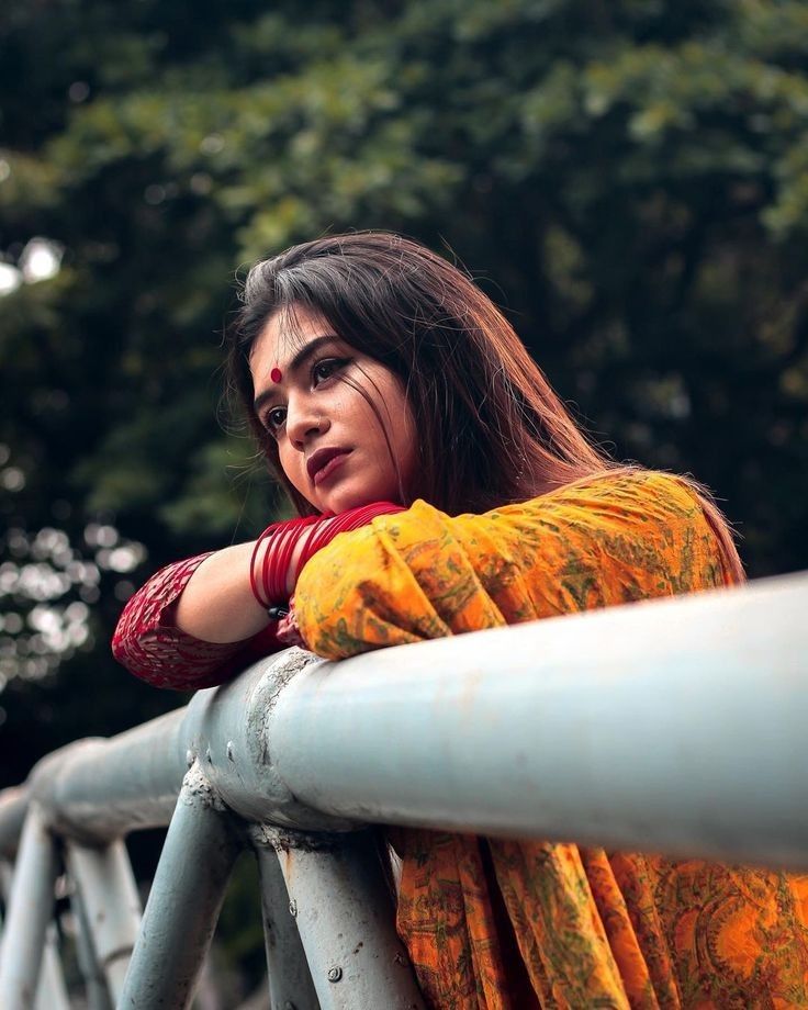 sad dp for instagram girl