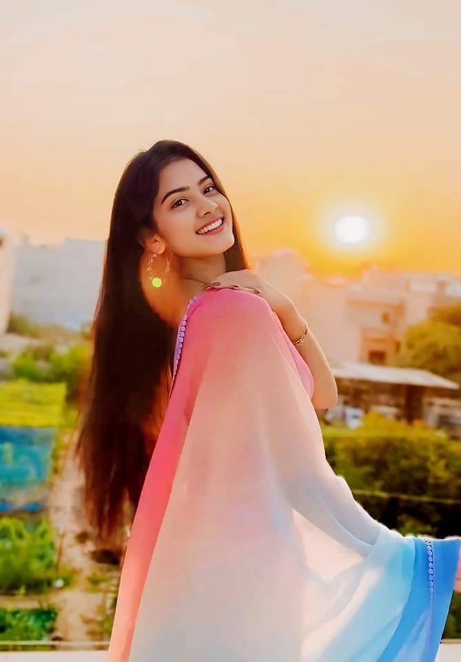 saree girl dp aesthetic black