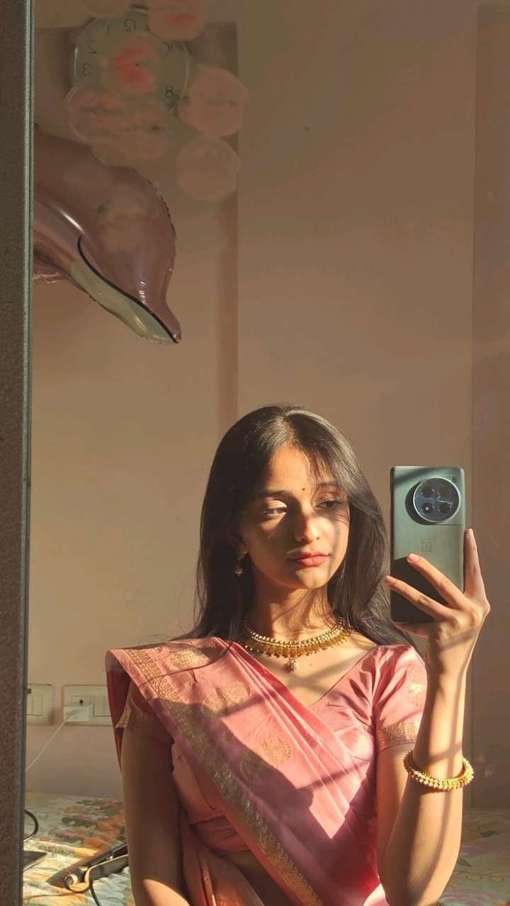 saree girl dp indian culture
