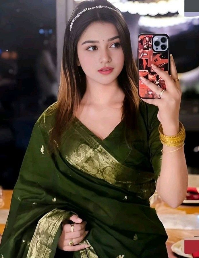 saree girl dp without makeup