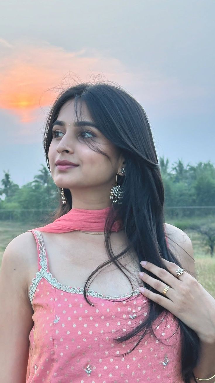 simple cute real girl pic